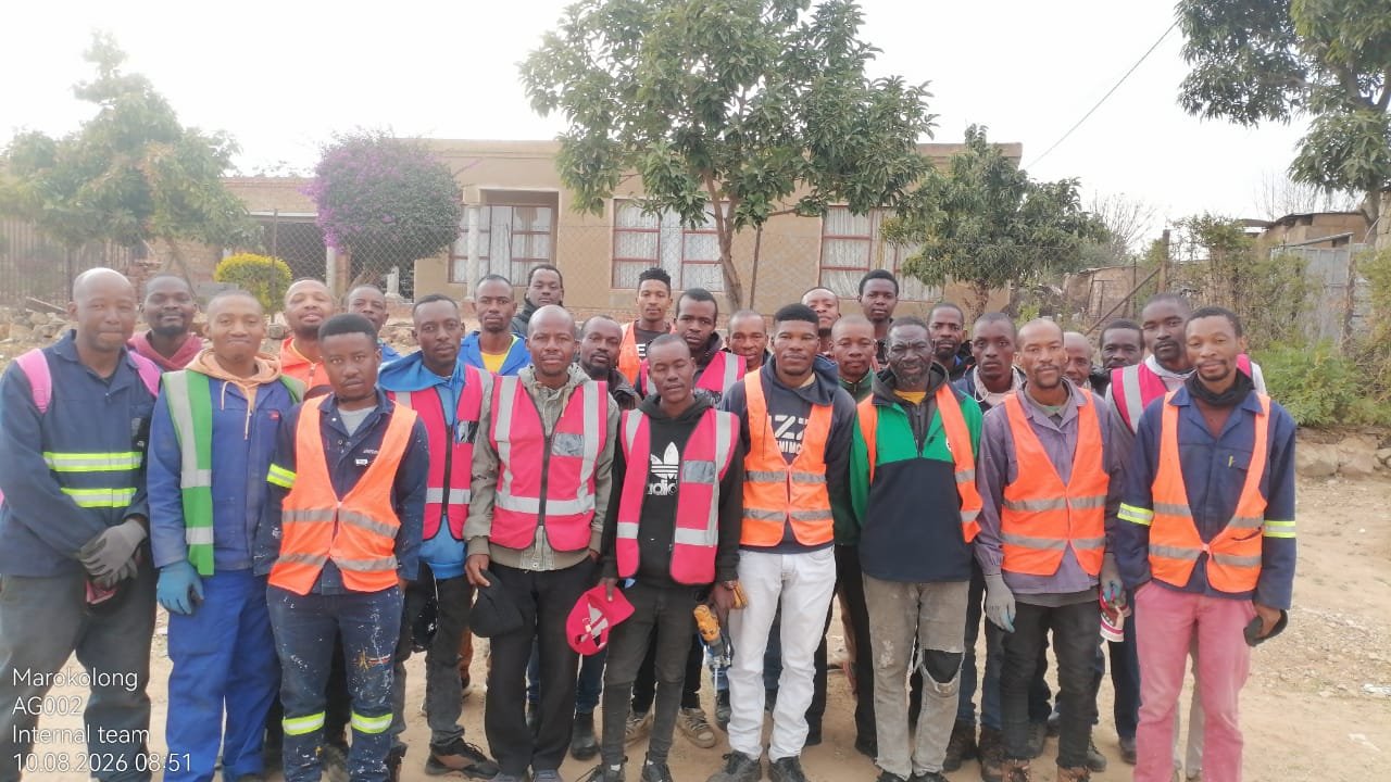 Optic Fibre Networks installation team on site